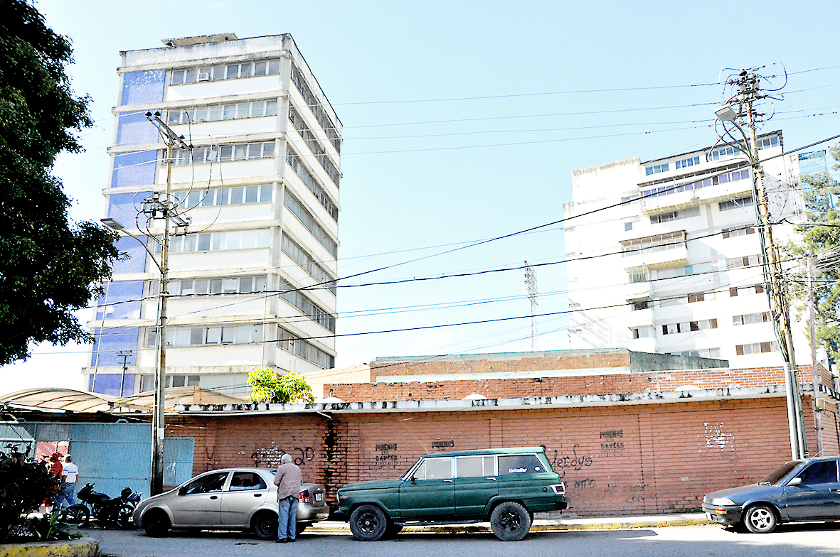 Uptamca gestiona los trámites para acto de grado