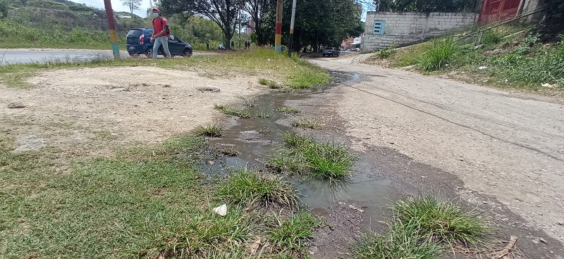 Piden solución definitiva a bote de aguas negras