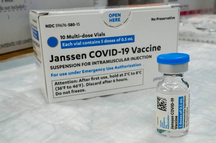 Aumentan a 15 los casos confirmados de trombosis en mujeres vacunadas con J&J
