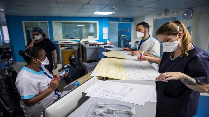 Hospitalizados por Covid en Francia bajan de los 20 mil