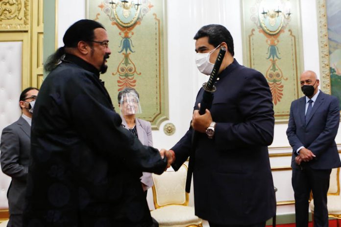 Steven Seagal se reunió con Maduro