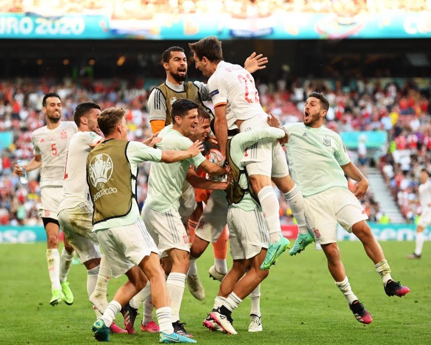 España avanzó a cuartos de final