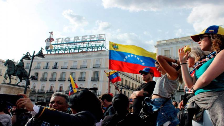 España otorgó nacionalidad por residencia a 3 mil venezolanos en 2020