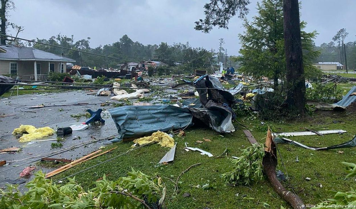 12 muertos en EEUU a causa de la tormenta Claudette