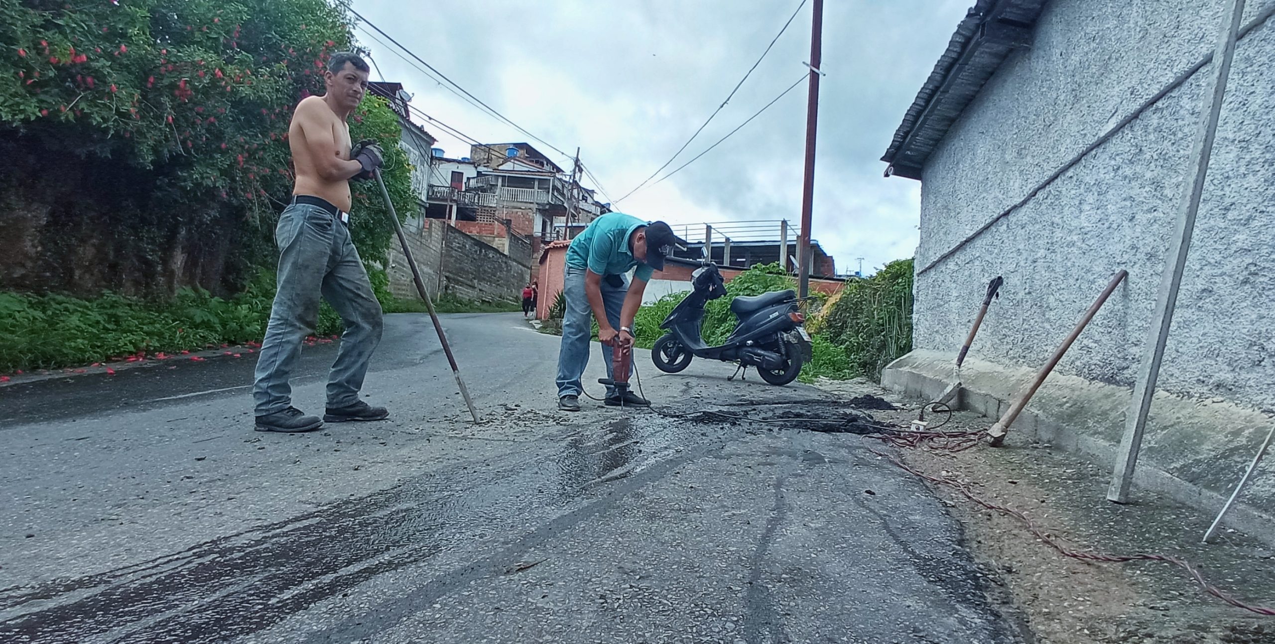 Aguas servidas se desbordan en La Matica