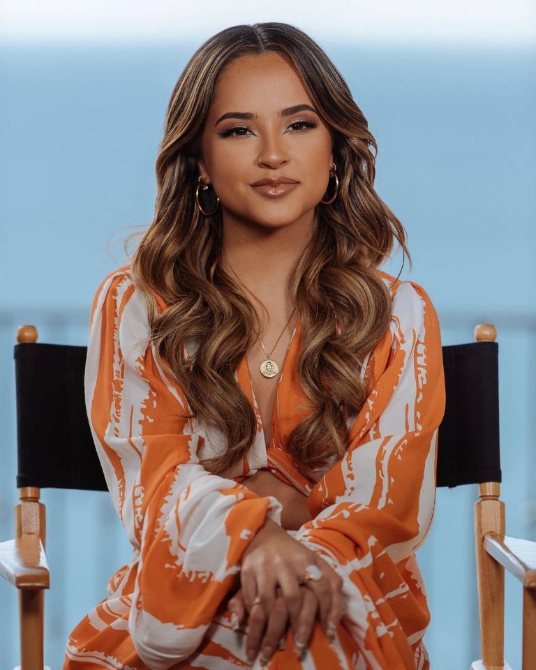 Becky G y Alfa unen sus voces