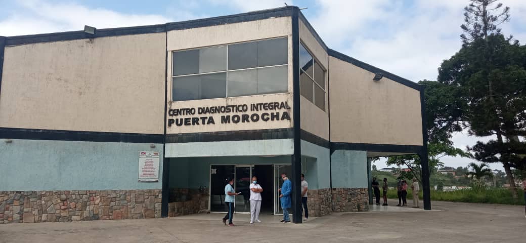 Vacunan contra el Covid-19 a funcionarios públicos