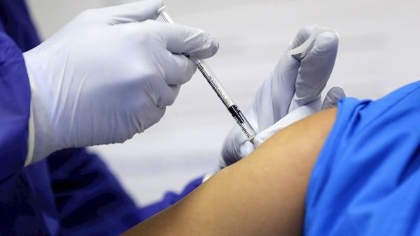 Europarlamento aboga por suspender patentes de vacunas anticovid