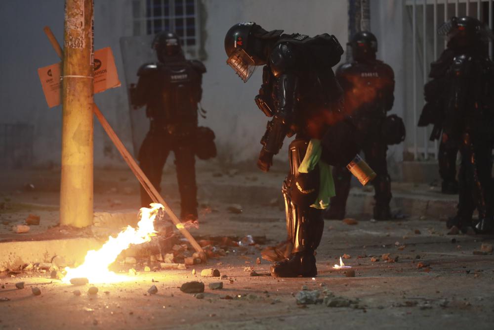 HRW le atribuye 20 muertos a la policía colombiana