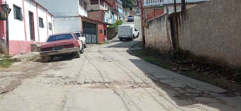 Carretera en mal estado genera molestias en Ramo Verde