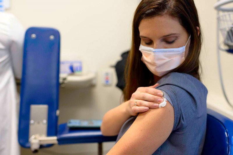 Vacunación podría durar años a causa de las variantes