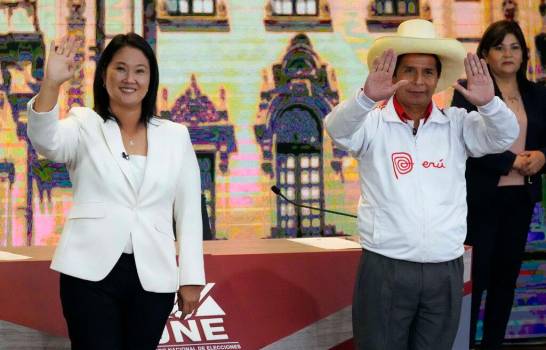 Perú se debate entre la izquierda y la derecha