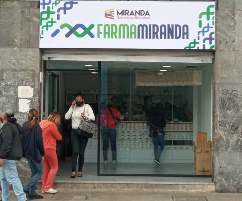 Farmamiranda abre sus puertas en la Bolívar