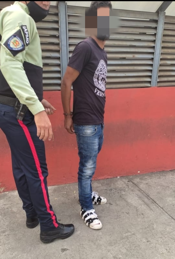 Poliguaicaipuro aprehende a adolescente solicitado