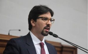 freddy-guevara-lleva-seis-meses-refugiado-embajada-chilena_233530