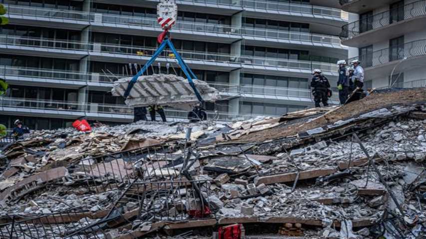 Identifican a madre de niña fallecida en colapso de edificio