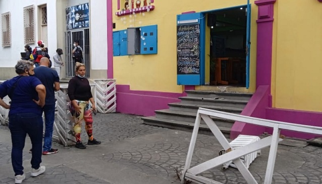 En el café Lamas no hurtaron nada pero causaron destrozos