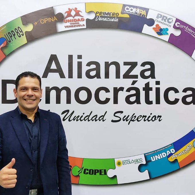Juan C. Alvarado es designado candidato a la Gobernación