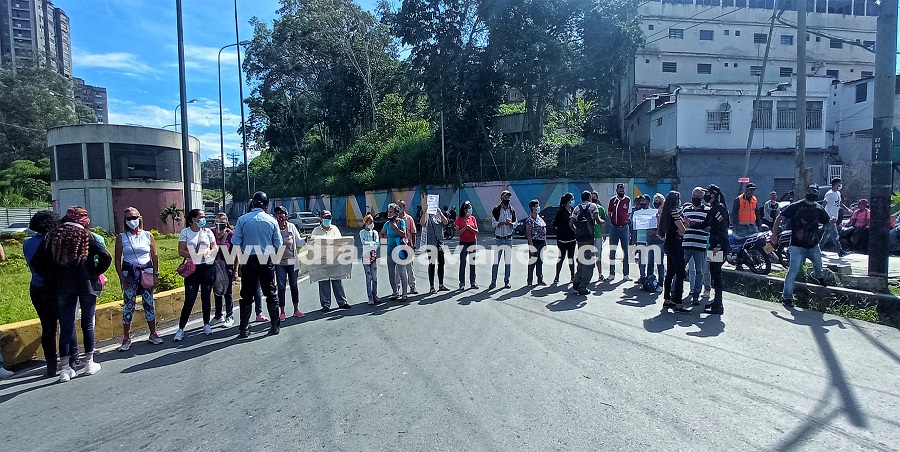 Trancan la Panamericana por falta de agua