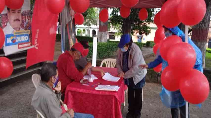 “Los centros se mantendrán abiertos hasta que el último elector haya votado”