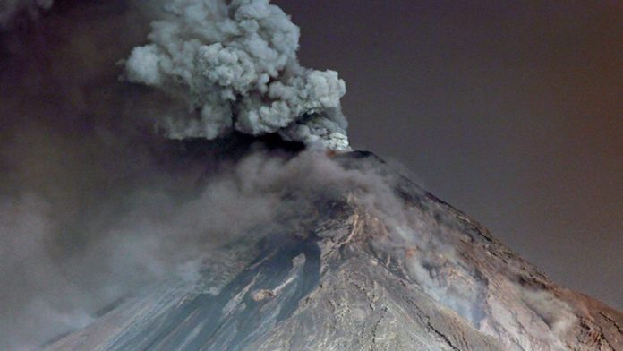 Guatemala alerta por erupción del Volcán de Fuego