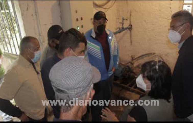 Aponte plantea proyectos para atender crisis del agua