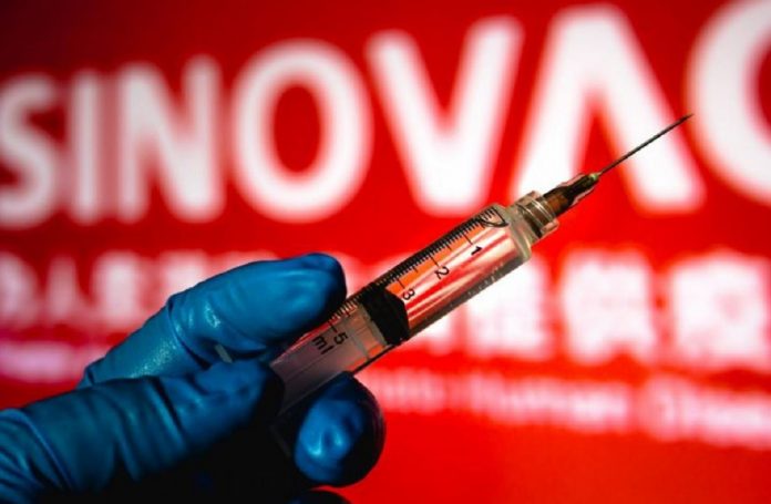 OPS anuncia acuerdo con Sinovac para ofrecer más vacunas en América