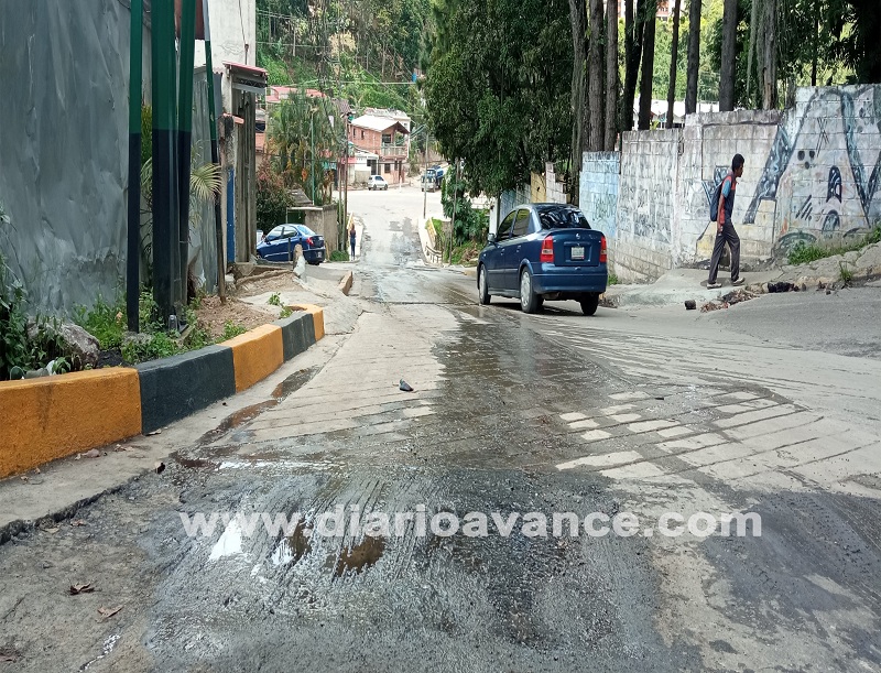 Exigen frenar fuga de agua que ya lleva 15 días