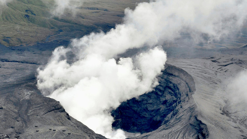 El volcán japonés registra una erupción