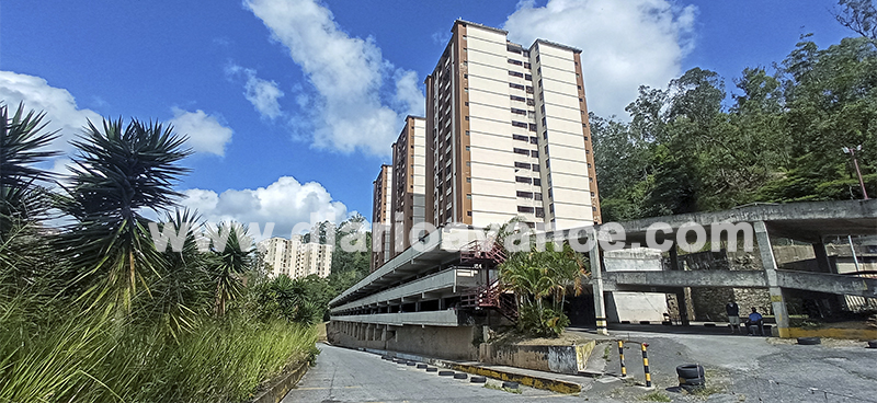 Residencias Las Flores y Las Brisas permanecen sin agua