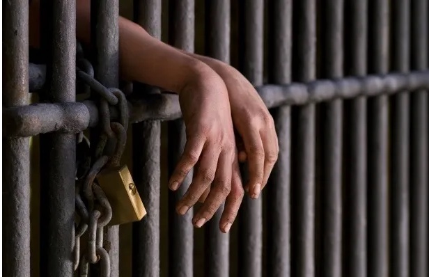 21 años de prisión para sujeto que mató a su expareja