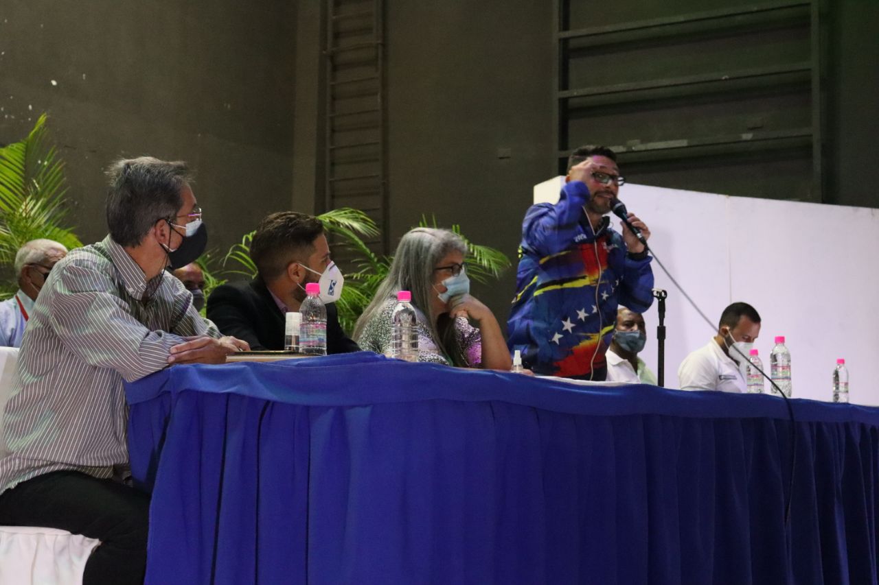 Apertura de residencias estudiantiles promete Fraija