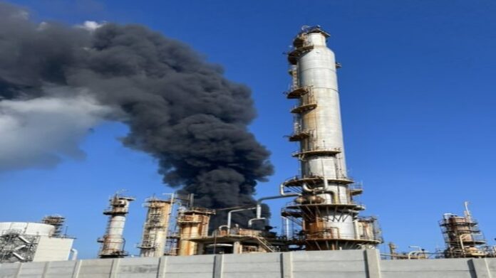 Reportan incendio en la refinería El Palito