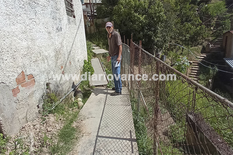 Dos décadas lleva colapsada caminería en Los Jobos