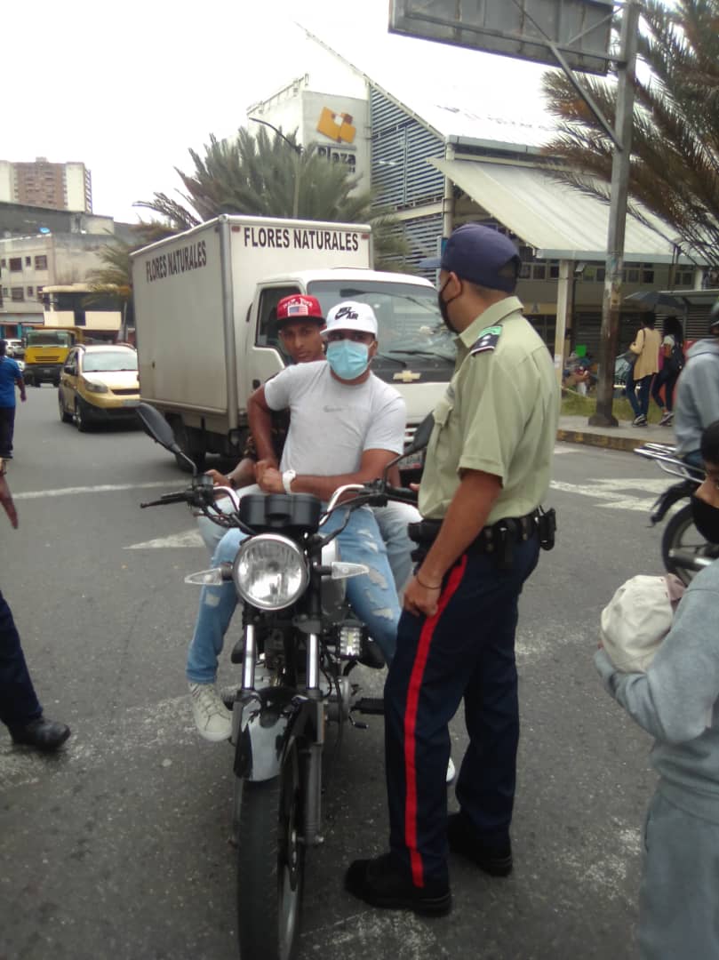 Activan siete puntos de control en Los Teques