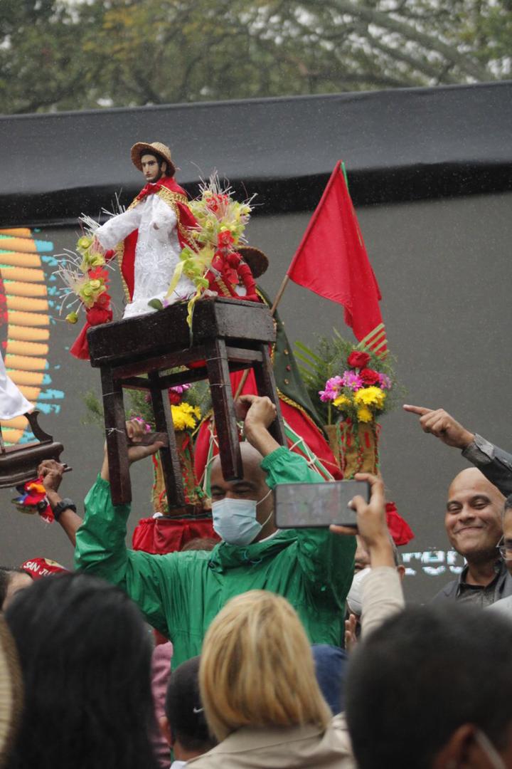 Gobernador de Miranda celebra declaratoria del culto a San Juan como Patrimonio