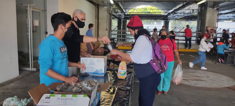 Combo hallaquero para personal de Metro Los Teques