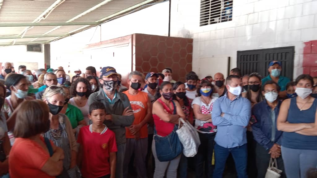 Concesionarios del Mercado El Paso pagarán $5 al mes por “mantenimiento”