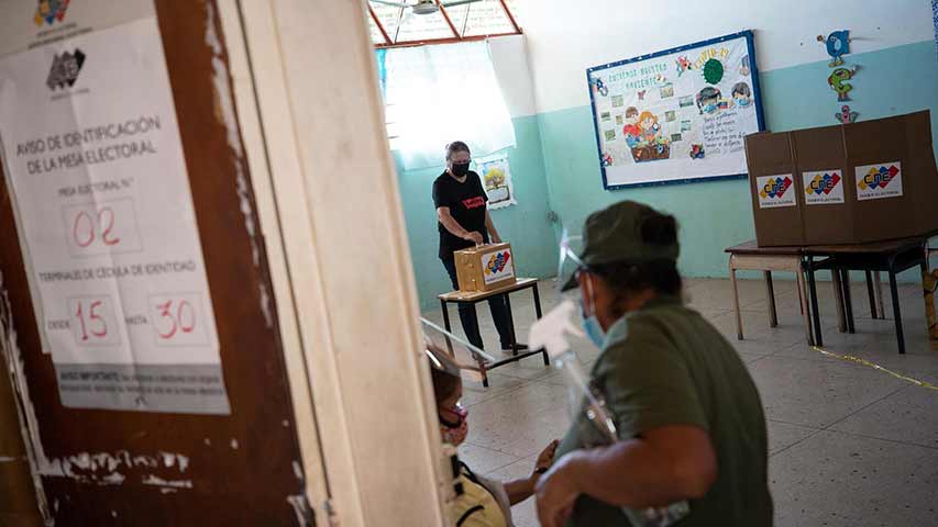 Picón reporta menos incidencias en proceso electoral de Barinas