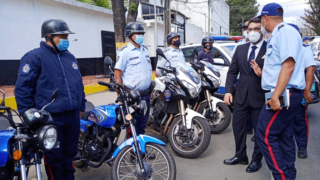 Dotan con cinco motos a funcionarios de Polimiranda en Guaicaipuro
