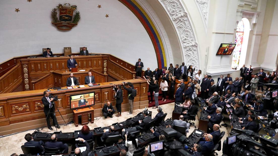 AN evalúa denuncias contra Ley de Registros y Notarías