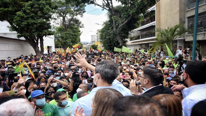 Guaidó aboga por la renovación de liderazgos en la oposición