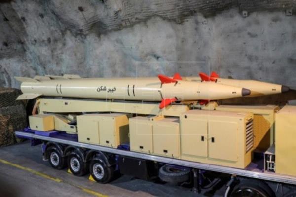 Irán presenta un misil un día después del reinicio de la negociación nuclear