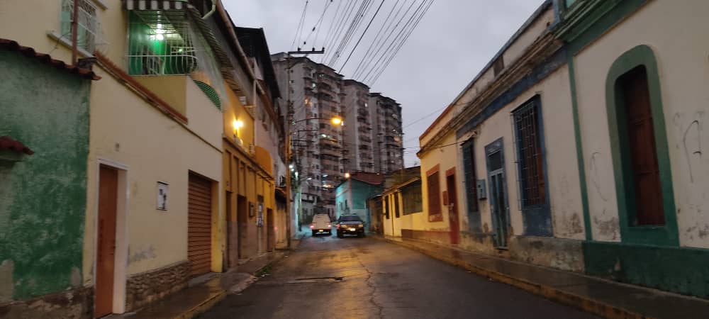 Ladrones a la sombra de la noche irrumpen en casas de la Páez