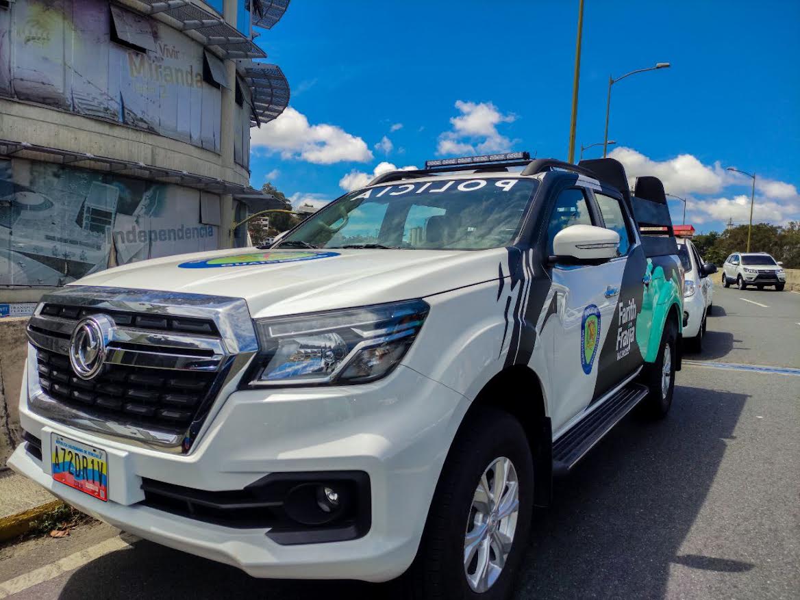 Andrade: Llevaremos el parque automotor a 30 patrullas
