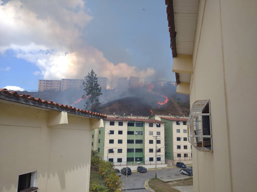 Reportan múltiples incendios en un día en Guaicaipuro