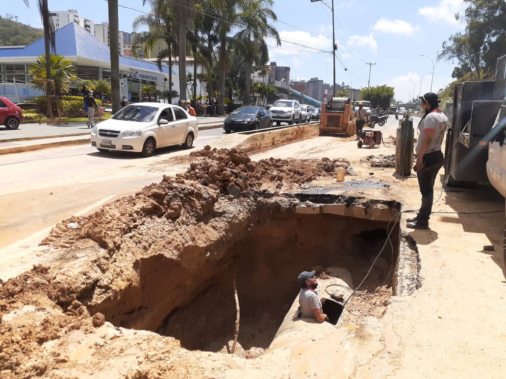 Tubería rota genera fuerte retraso en la Panamericana