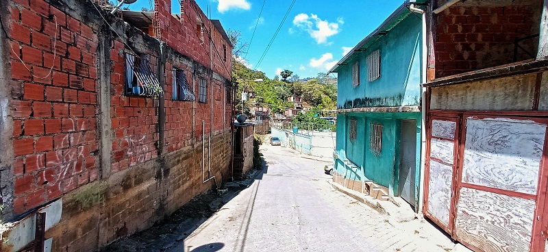 Entre 20 y 30 días sin agua en Colinas del Ángel