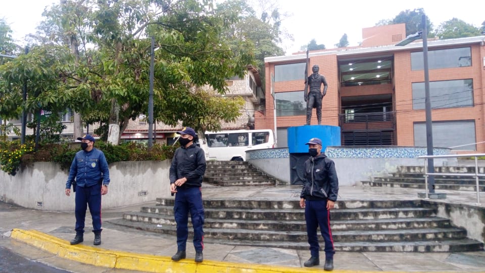 126 efectivos de Policarrizal se desplegaron en el asueto