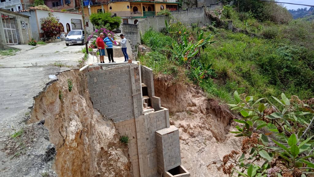 Vecinos invirtieron casi $6.000 para canalizar aguas en El Bosque